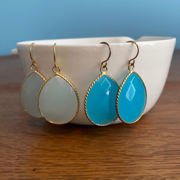 Vintage Jewelry - 🌺$5/$25 -  2 pairs of earrings